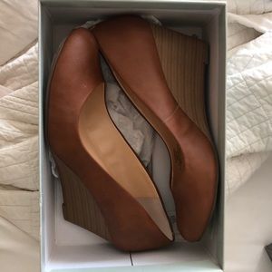 Brown faux leather wedges